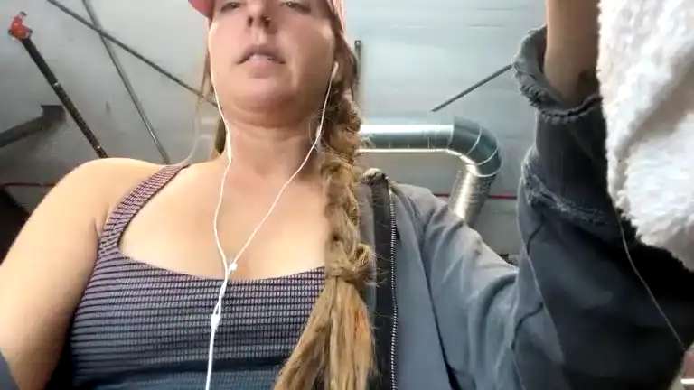 Luxxxlady – [Streamate] Sexcam Slut Shows Ass – 2025-01-08 19:09:46