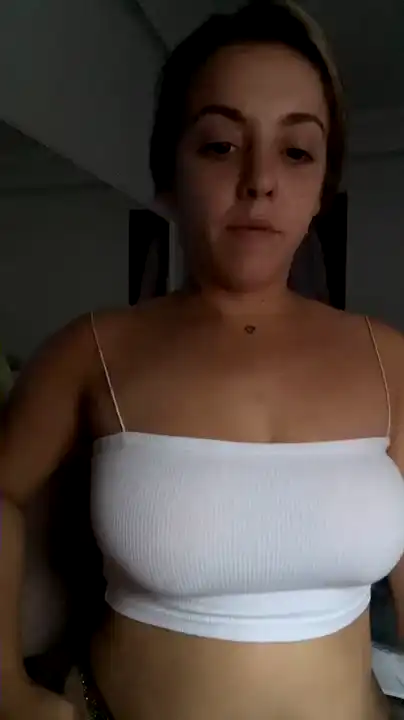 Abgrekivbidfjj – [Amateur.tv] Fucks Herself Amazing Babe – 2026-07-01 09:48:29