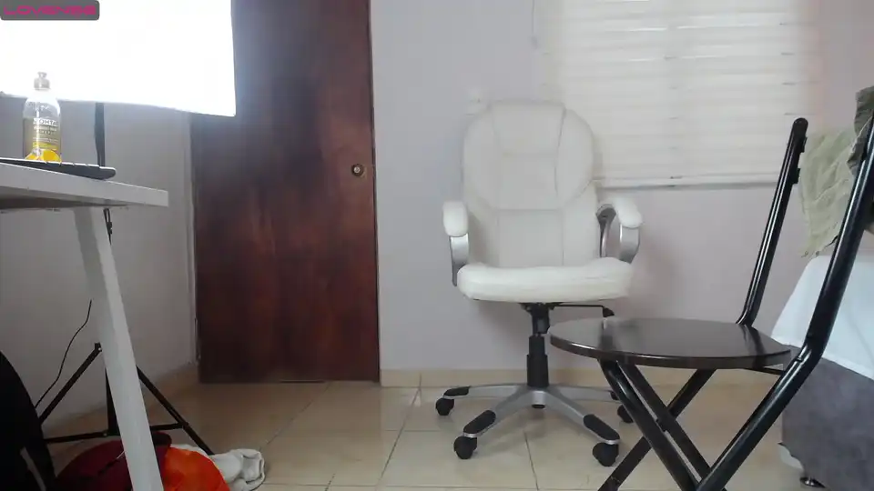 Connie_09 – [Manyvids Live] Summing Webcamchat Reach Orgasm – 2025-01-23 15:39:49