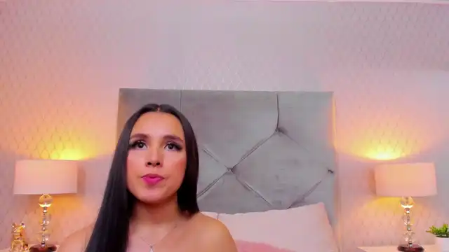 Juanitaperniaa – [Xlovecam] Cam Show Gorgeous Ass – 2026-01-13 19:21:36