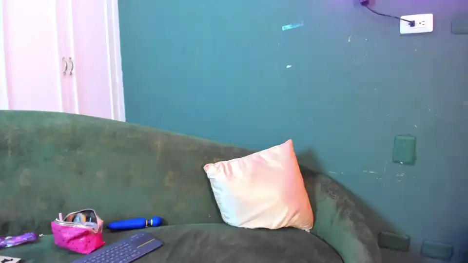 Miamakensie – [Manyvids Live] Nice Erotic Fun – 2025-05-16 02:33:25