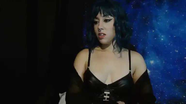 Missvikkiblue – [Streamate] Sensual College Girl Webcamchat – 2025-04-17 15:06:17