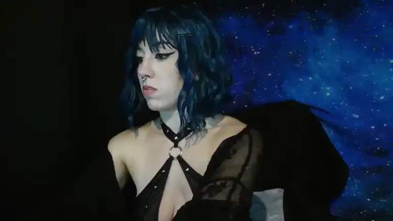Missvikkiblue – [Streamate] Shaved Hidden Hot – 2025-01-22 18:30:28
