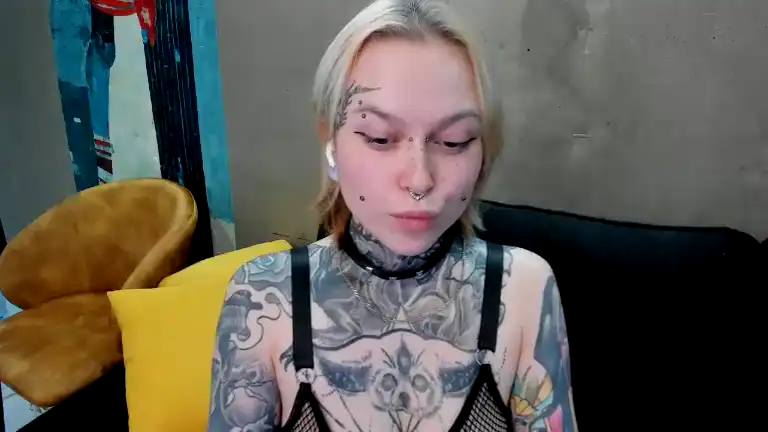 Uralexis – [Streamate] Caught On Webcam Hidden Huge – 2025-08-01 18:54:45
