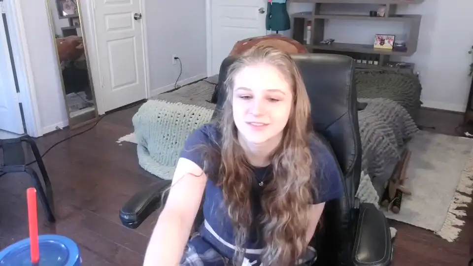 Bunnydathug – [Myfreecams] Natural Body Porn Cam Clip – 2025-07-12 01:48:51