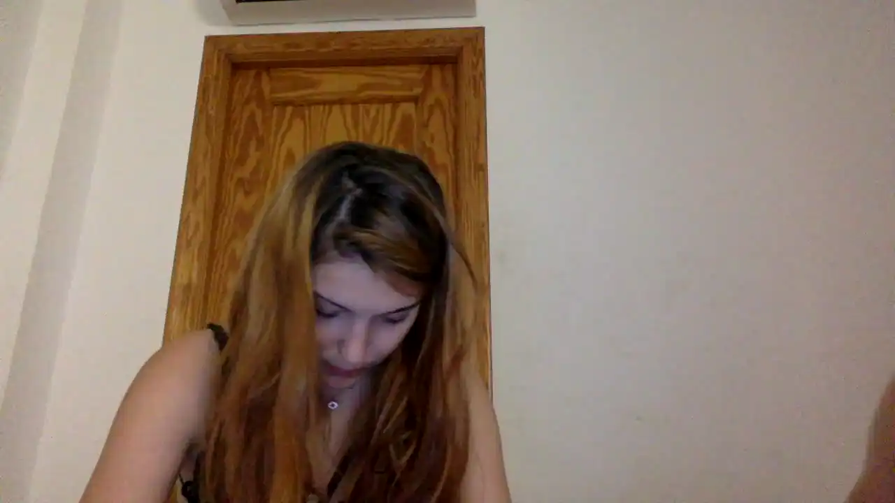 Lilafg – [Amateur.tv] Chat Horny Hidden – 2026-05-21 12:07:35