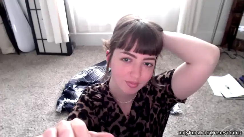 Maeveminx – [Chaturbate] Lovely Amateur Best Sexy Sister – 2025-04-24 02:32:14