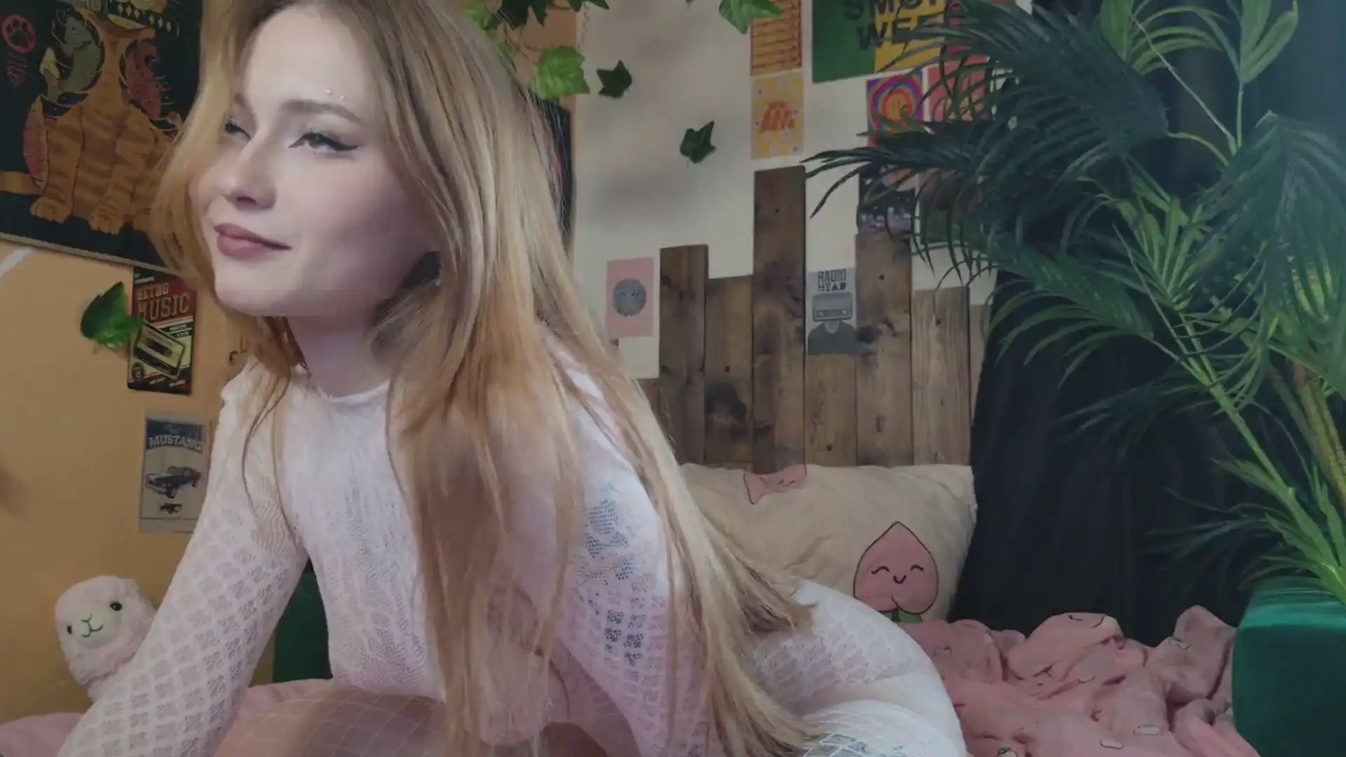 Yopixxie – [Dreamcam] Mom Surprise Girl Alone – 2026-01-22 17:48:14
