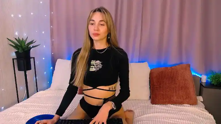 Ariahills – [Streamate] Sexy Girl Teases Natural – 2026-06-16 11:08:28