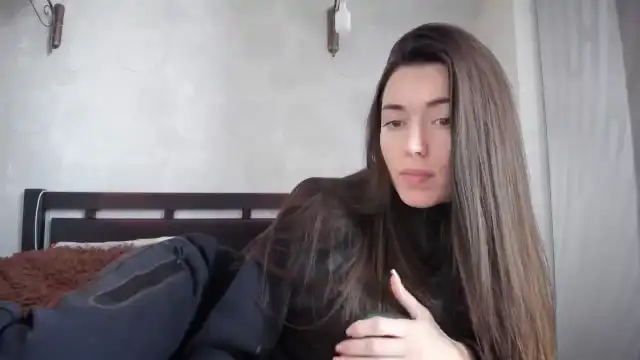 Laurensaenz – [Myfreecams] Super Hot Babe Strips Webcam Model – 2025-12-05 13:38:29