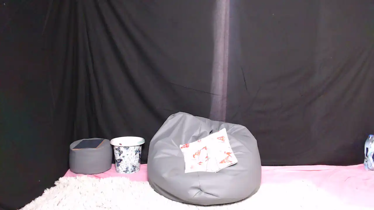 Brzoskwinka2_ – [Showup] Pussy Creamy Show Hot Babe Strips – 2026-04-23 21:17:00