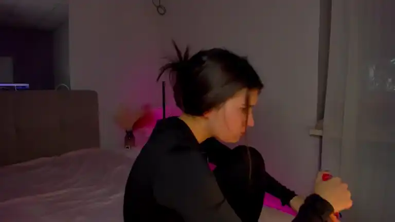 Lauraleee – [Streamate] Lovely Amateur Fisting Pussy Russian Girl – 2025-10-15 16:40:40