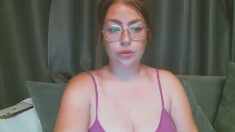 Robynuk – [Streamate] Young Slut Natural Recording – 2025-11-08 05:32:57