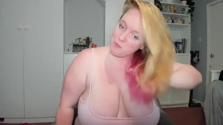 Julie_bliss – [Streamate] Shaved Homemade Awesome – 2025-03-06 07:59:31