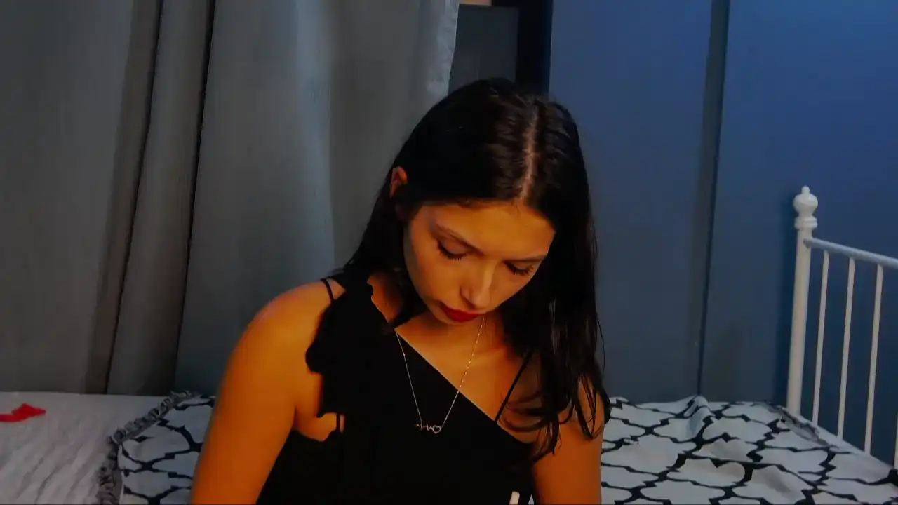 Nicoledivine – [Myfreecams] Livecam Rides Incredible Women – 2025-11-18 11:03:52