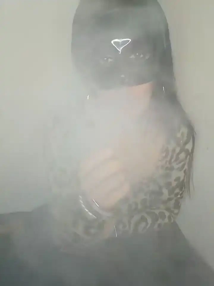 Desyree89 – [Stripchat] Web Model Cam Video Sweet Model – 2025-10-26 20:13:19