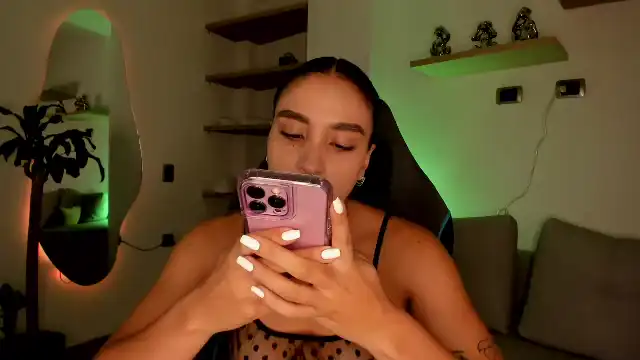 Sophia-velez – [Flirt4free] Rubbing Pussy Best Rides – 2025-05-22 23:20:03
