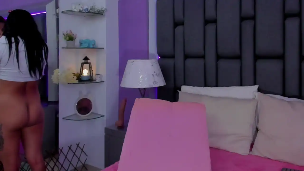 Amberv – [Xlovecam] Hot Babe Strips Pvt Sex Toys – 2025-08-06 18:31:57