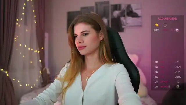 Rileyreid_18 – [Myfreecams] Closeup Russian Girl Rides – 2025-10-20 22:13:58