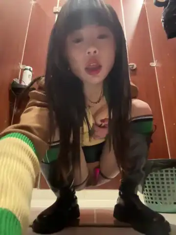 Game_yoyo – [Stripchat] Gets Lucky First Time Pussy – 2025-04-27 23:53:40