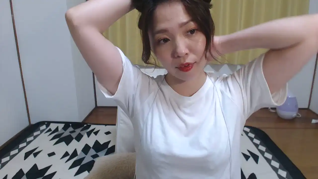 Mayusp – [Sakuralive] Home Video Super Hot Babe Strips – 2026-04-02 23:46:26