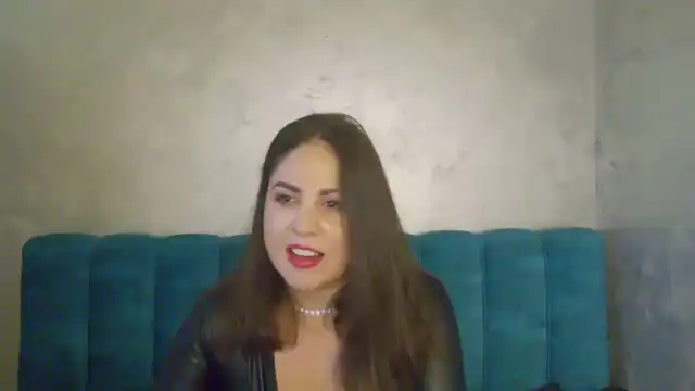 Notvanilla – [Myfreecams] Hot Babe Strips Real Sexcam – 2025-11-25 01:25:28