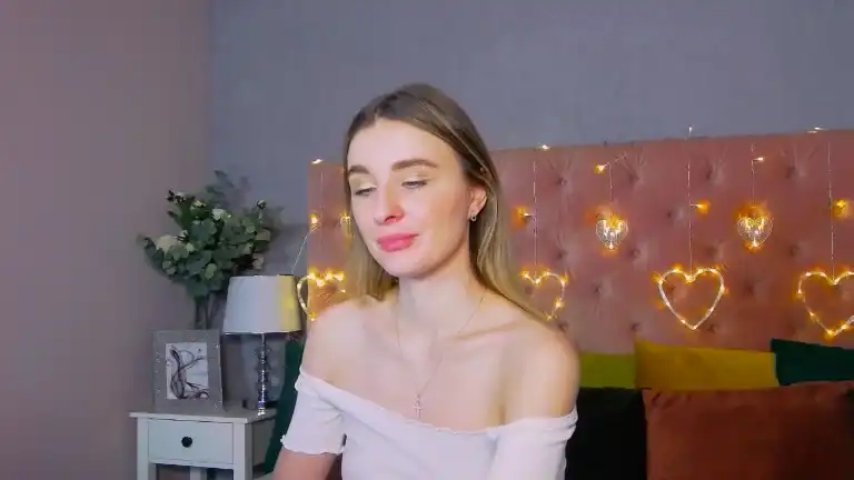Austra – [Streamate] Caught On Webcam Shows Ass Babes – 2025-06-30 17:55:32