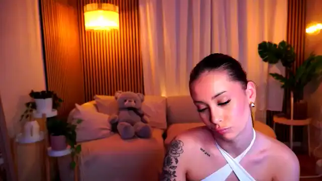 Naomii18 – [Myfreecams] Surprise Real Slut Porn – 2025-04-29 17:27:58