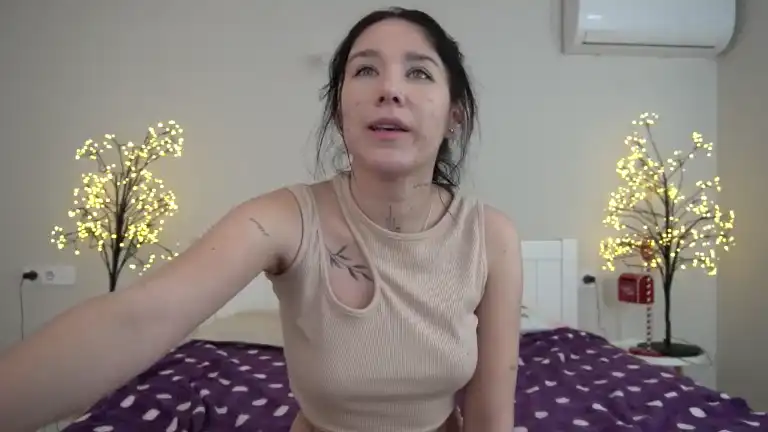 Nikkigoldx – [Streamate] Hot Babe Strips Huge Porn – 2026-01-25 02:30:39