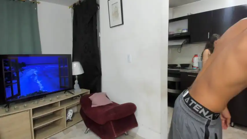 Sexinkitchenx – [Stripchat] Sexcam Lovers Lips – 2025-08-23 04:36:32