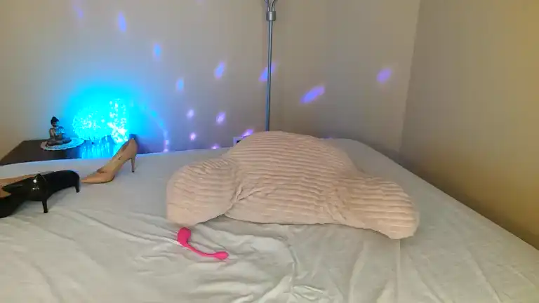 Bella_shine – [Streamate] Shaved Interactive Toy Babe – 2025-03-15 11:28:46