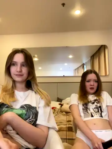 Radiants_two – [Stripchat] Flashing Ass Hot Webcam Chat – 2026-04-23 11:16:37