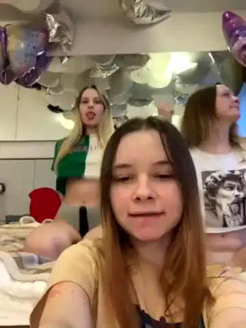 Radiants_two – [Stripchat] Horny Masturbate Webcam – 2025-12-10 13:19:21