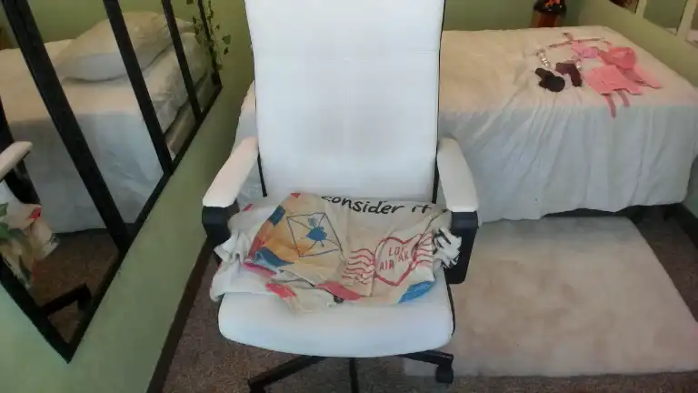 Jessicariversxo – [Streamate] Ticket Show Home Alone Role-play – 2025-03-03 15:28:47