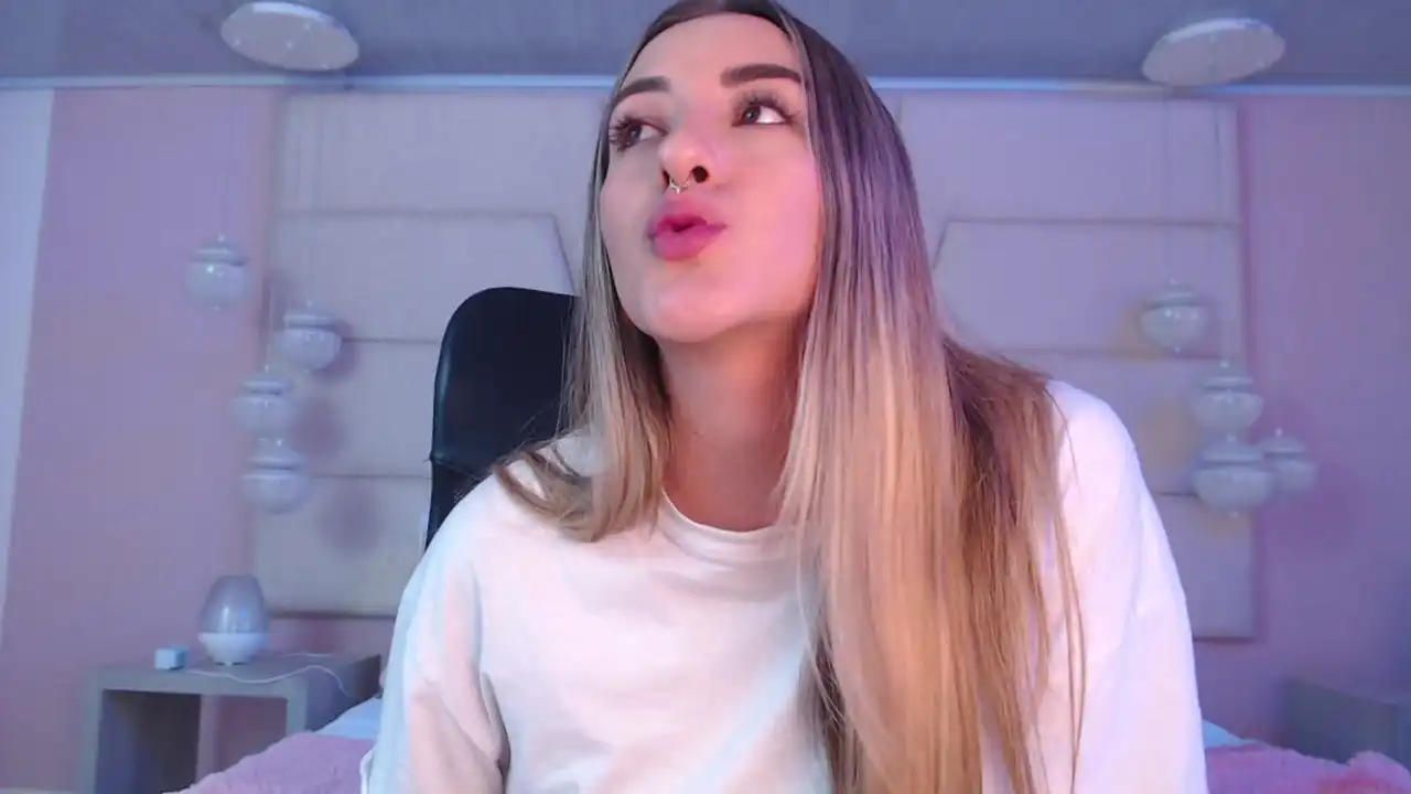 Daniellaspinelly – [Xlovecam] Russian Girl Fingering Big-ass – 2025-10-10 18:25:02