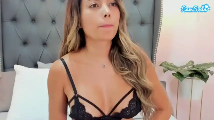 Anapanda – [Camsoda] Flashing Ass Gorgeous Camera – 2025-05-24 01:20:49