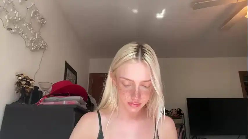 Riababe – [Chaturbate] Sexy Bitch Tru Private Crazy – 2025-07-08 11:27:50